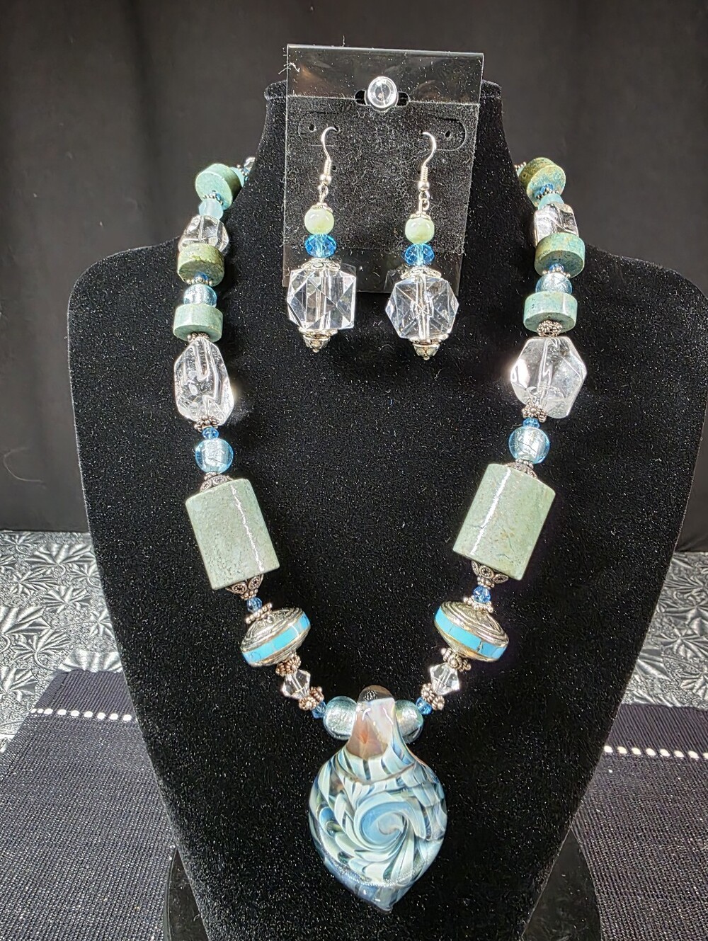 Artisan Blown Glass Swirl Pendant Chunky Beaded Necklace Pardue